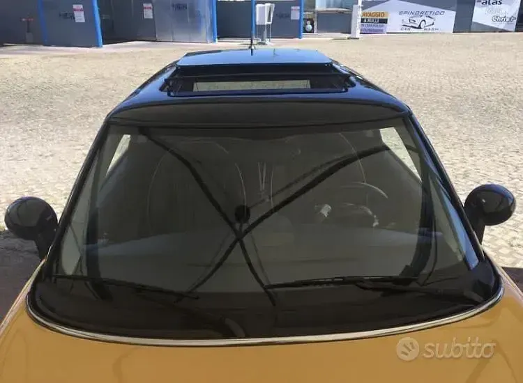 Usata Mini Cooper D 109 CV (80 kW) 2007 Giallo Utilitaria