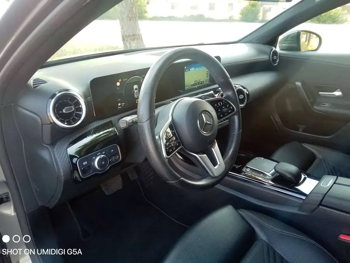 Usata Mercedes A180 116 CV (85 kW) 2021 Grigio Berlina