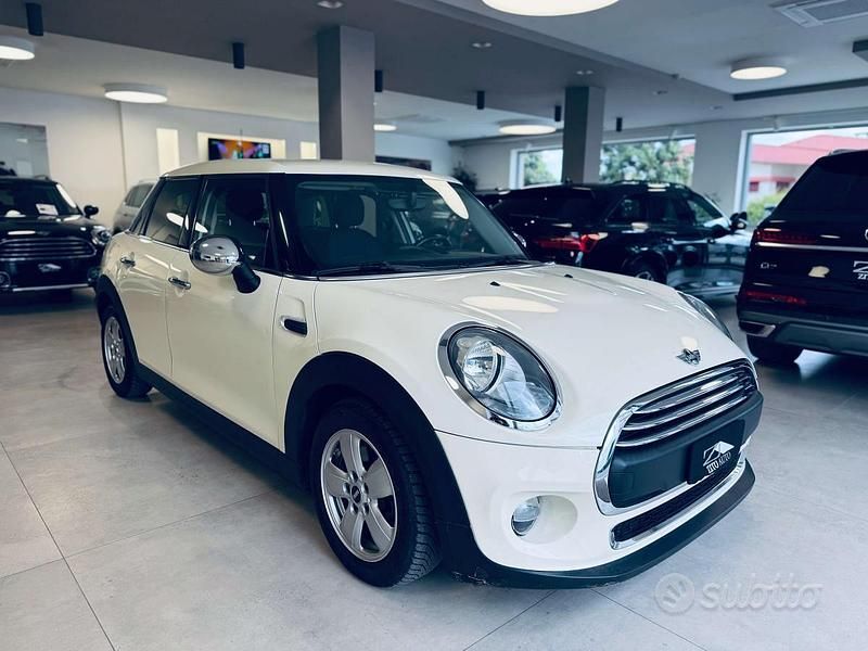 Usata Mini One D Business 95 CV (69 kW) 2016 Beige Utilitaria