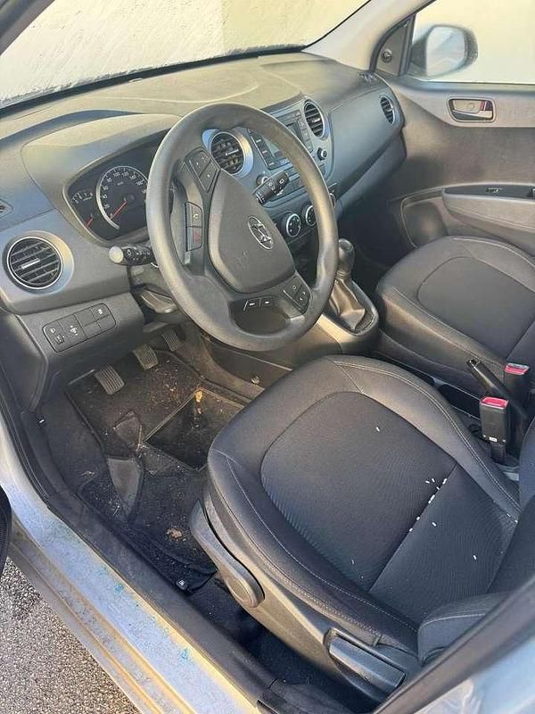 Usata Hyundai i10 65 CV (47 kW) 2020 Grigio Utilitaria