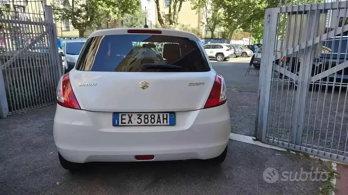 Usata Suzuki Swift 94 CV (69 kW) 2014 Bianco Utilitaria