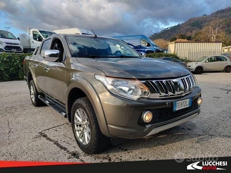 Verde Usata 2016 Mitsubishi L200 Intense Pick-up | 22.900 € (Buon prezzo) - Immagine 1/4
