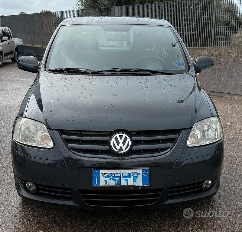 Usata 2010 VW Fox Due volumi | 4300 € (Buon prezzo) - Immagine 1/4