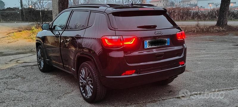 Usata Jeep Compass 150 CV (110 kW) 2022 Nero SUV