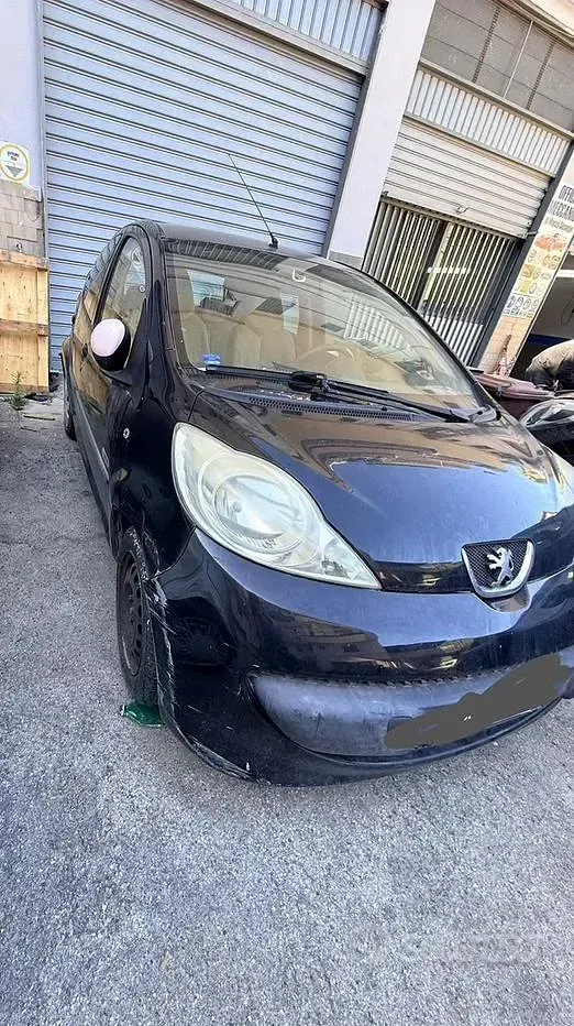 Usata Peugeot 107 68 CV (50 kW) 2007 Nero Utilitaria