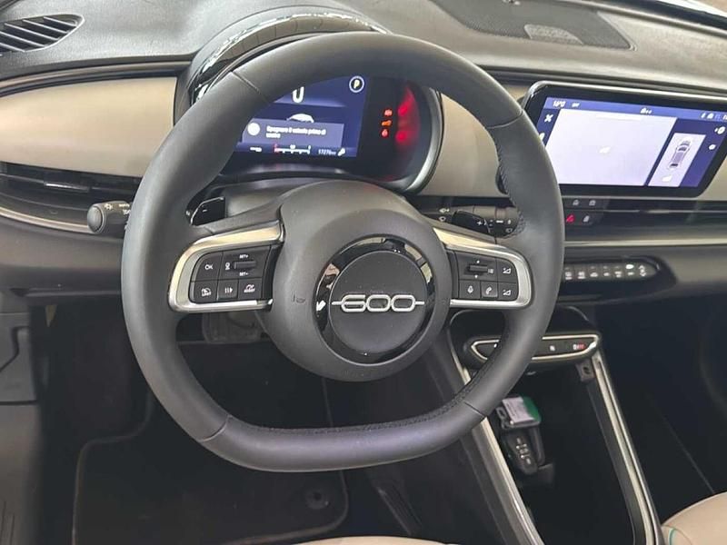 Usata Fiat 600 La Prima 110 CV (80 kW) 2025 Nero SUV