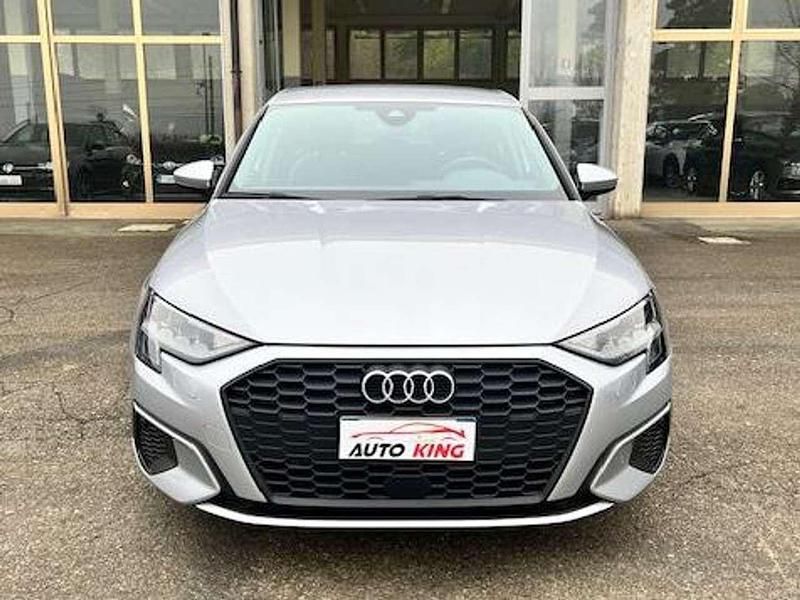 Grigio Usata 2020 Audi A3 Ambiente Tre volumi | 19.500 € (Buon prezzo) - Immagine 1/4