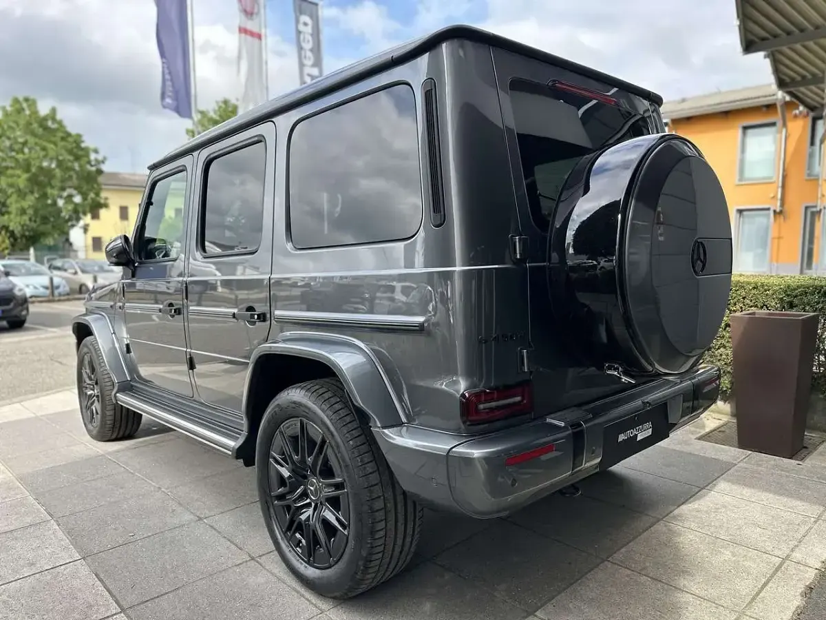 Neu Mercedes G450 AMG line 367 PS (269 kW) 2025 Grau SUV