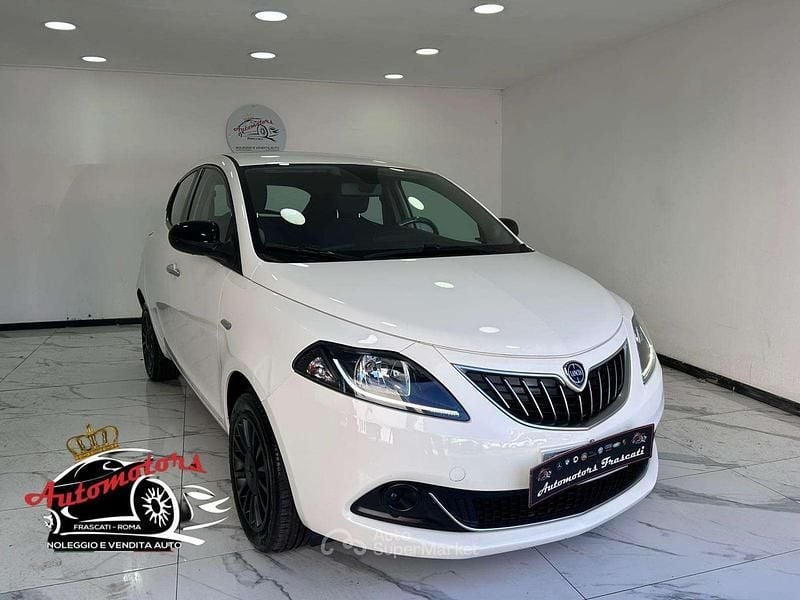 Usata Lancia Ypsilon S 69 CV (50 kW) 2022 Bianco Utilitaria