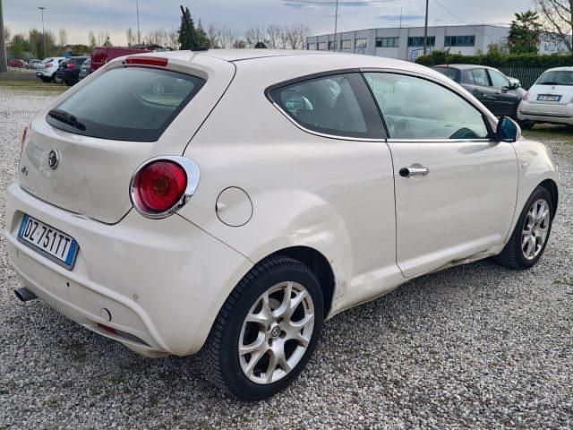 Usata Alfa Romeo MiTo 120 CV (88 kW) 2010 Bianco Utilitaria