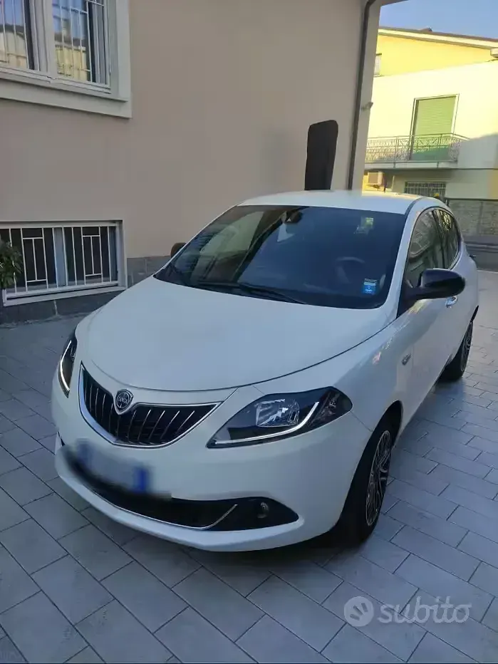 Usata Lancia Ypsilon 2023 Bianco Utilitaria