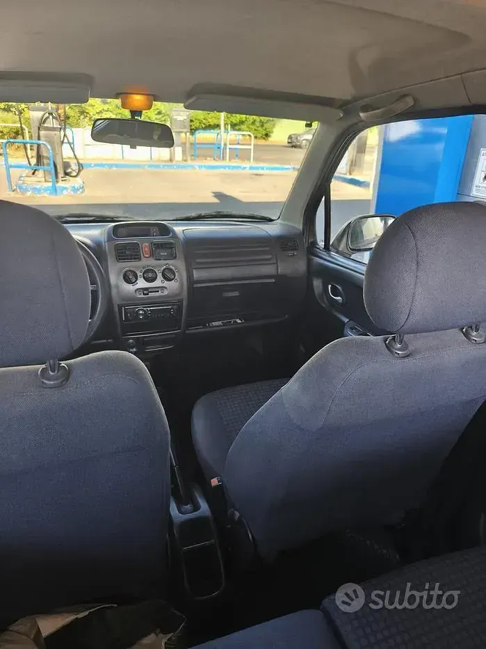 Usata Opel Agila 60 CV (44 kW) 2005 Monovolume