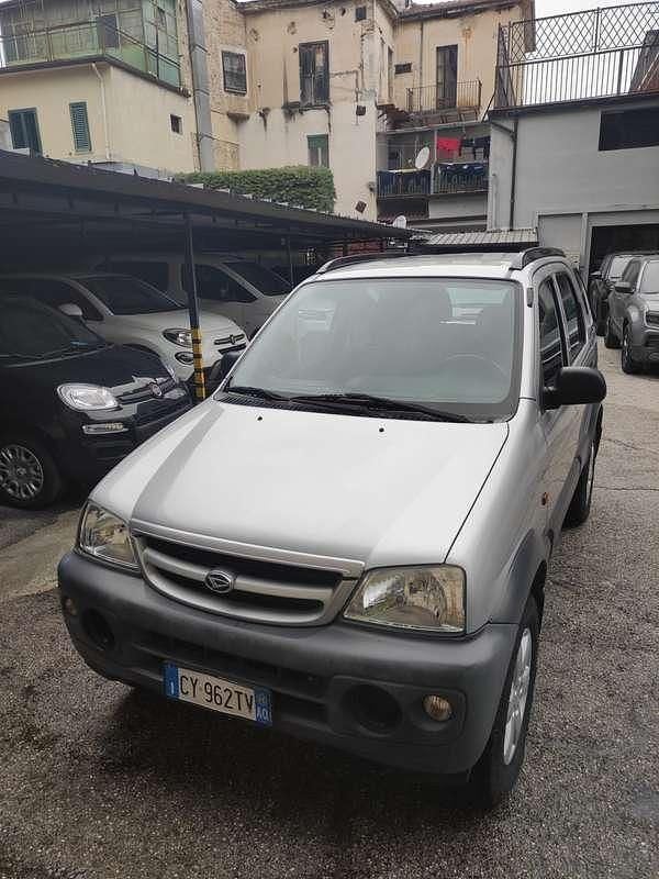 Usata Daihatsu Terios 86 CV (63 kW) 2005 Argento SUV