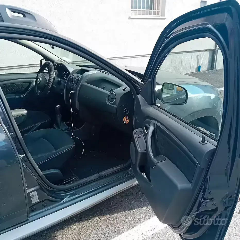 Usata Dacia Duster Lauréate 2015 Grigio SUV
