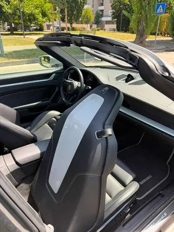 Usata Porsche 911 Targa 4S 450 CV (330 kW) 2022 Grigio Cabrio