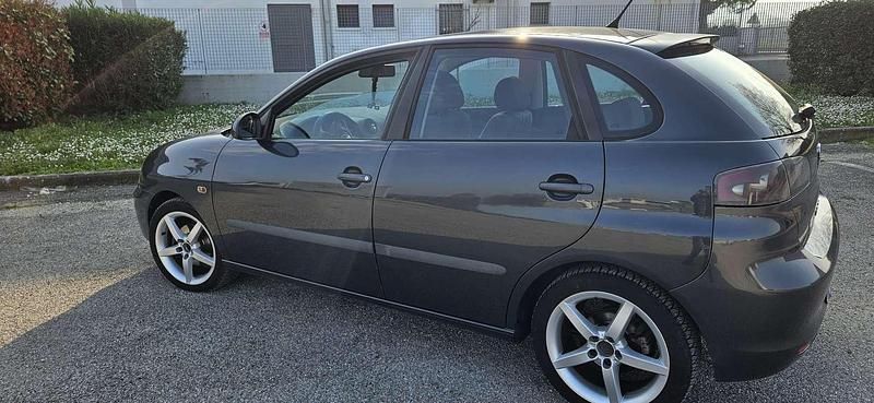 Usata Seat Ibiza Stylance 69 CV (50 kW) 2007 Utilitaria