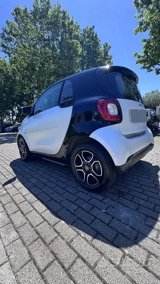 Usata Smart ForTwo Electric Drive Passion 41 kW (56 CV) 2018 Bianco Coupé