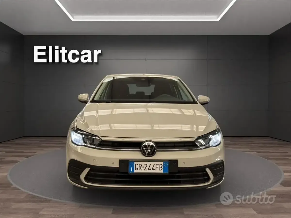 Usata VW Polo Life 95 CV (69 kW) 2022 Ascot gray Utilitaria