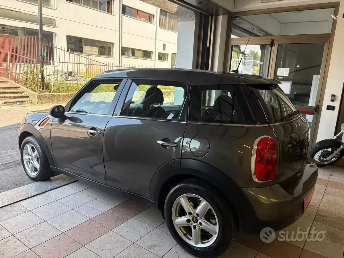 Usata Mini Cooper Countryman 98 CV (72 kW) 2011 Grigio SUV