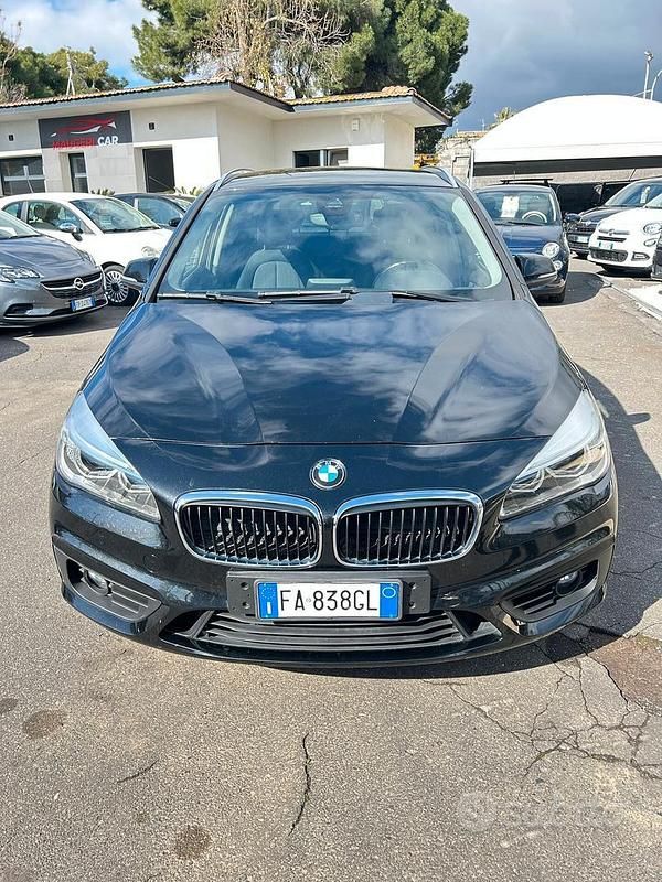 Usata BMW 218 Luxury Line 149 CV (109 kW) 2015 Nero Station wagon