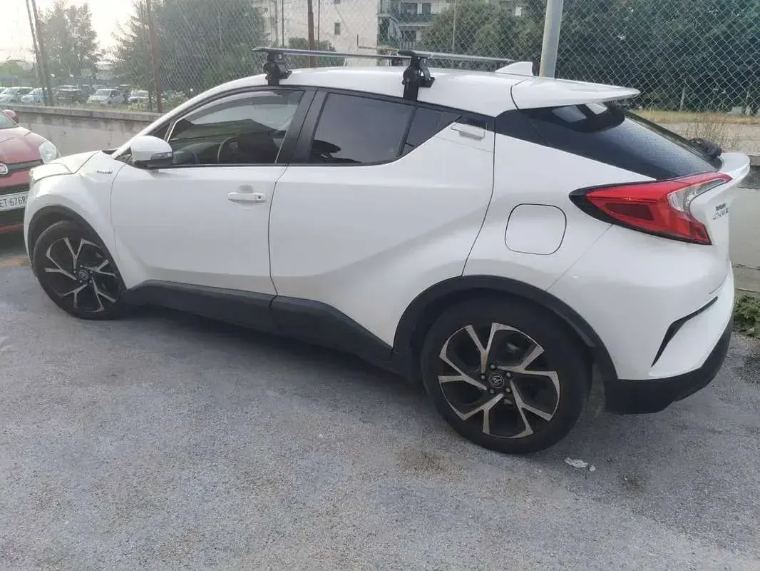 Usata Toyota C-HR 98 CV (72 kW) 2018 Bianco SUV