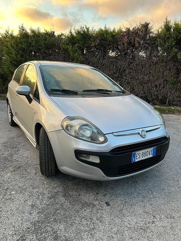Usata Fiat Grande Punto 85 CV (62 kW) 2013 Utilitaria