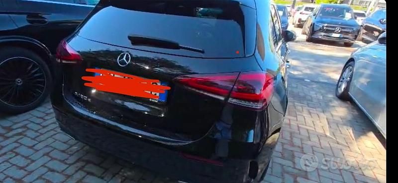 Usata Mercedes 180 AMG line 116 CV (85 kW) 2022 Nero Berlina
