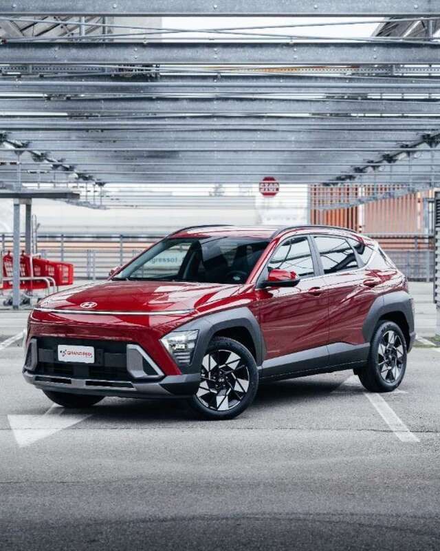 Rosso Nuova 2025 Hyundai Kona SUV | 29.000 € (Buon prezzo) - Immagine 1/4