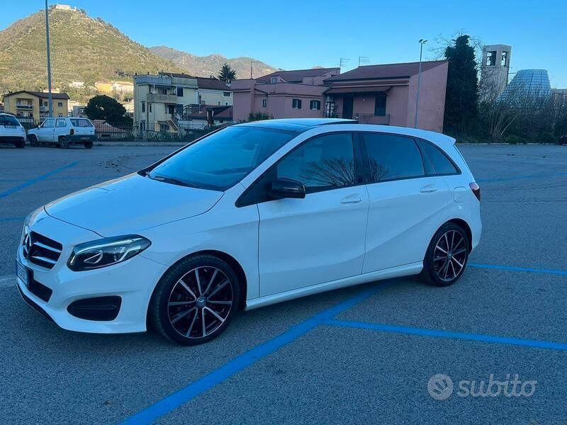 Usata 2016 Mercedes B180 Monovolume | 12.500 € (Cara) - Immagine 1/4