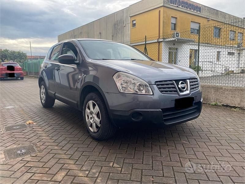 Usata Nissan Qashqai Visia 103 CV (75 kW) 2009 Grigio SUV