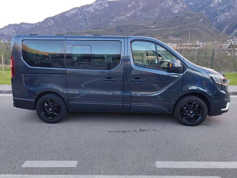 Usata Renault Trafic Equilibre 150 CV (110 kW) 2024 Grigio Monovolume