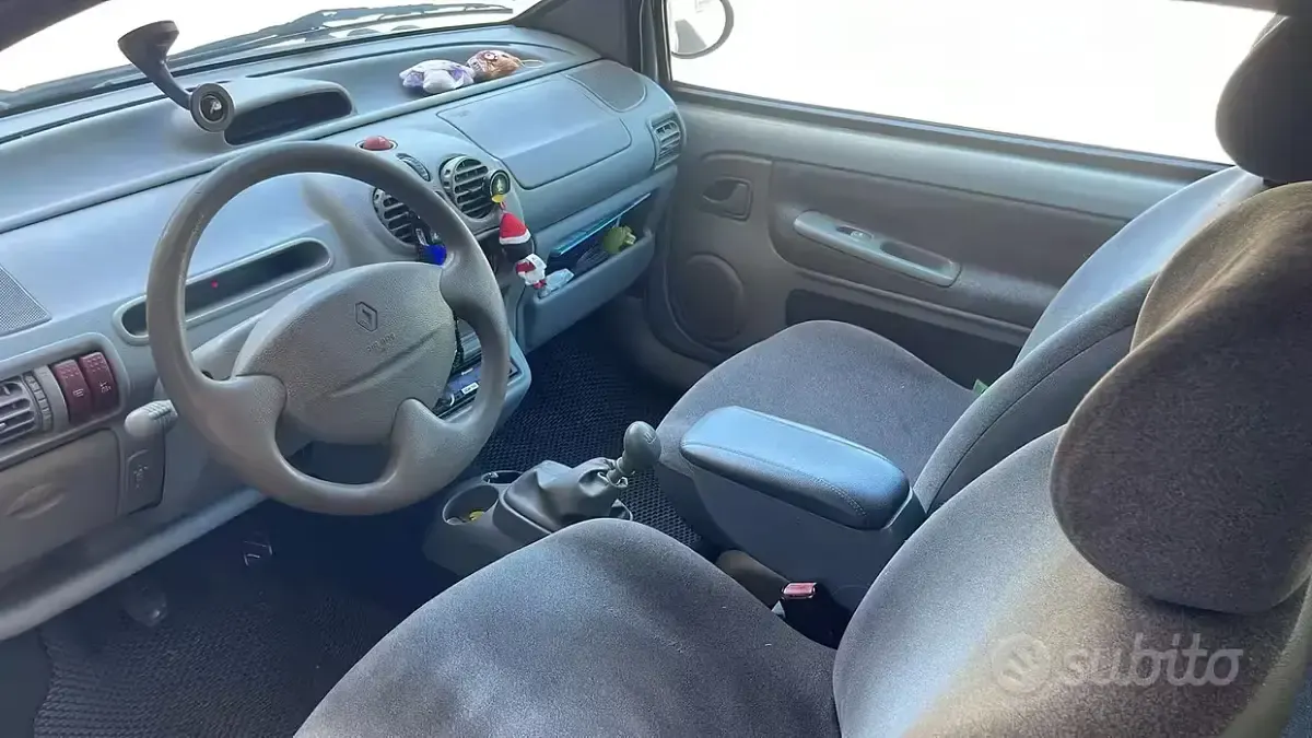 Usata Renault Twingo 58 CV (42 kW) 2000 Grigio Utilitaria