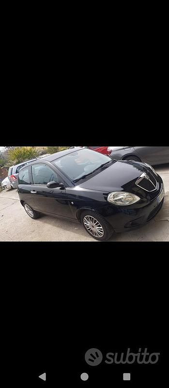 Usata Lancia Ypsilon 75 CV (55 kW) 2006 Nero Utilitaria