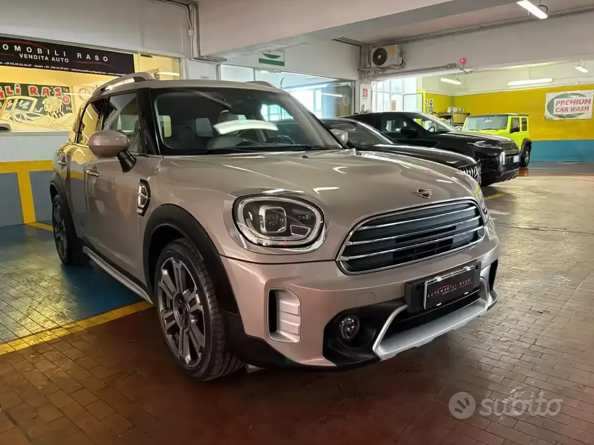 Usata Mini One Countryman 116 CV (85 kW) 2022 Grigio SUV