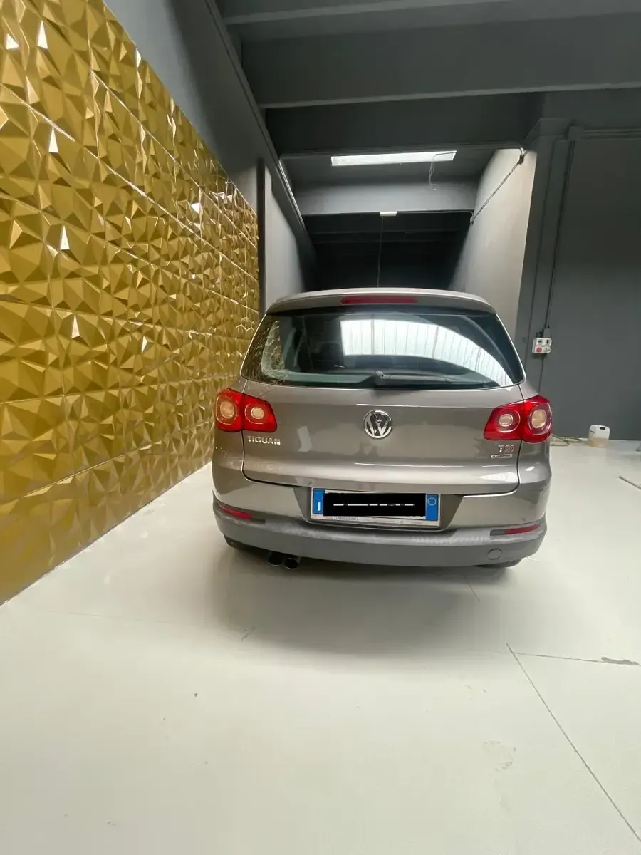 Usata VW Tiguan Trendline 150 CV (110 kW) 2010 Grigio SUV