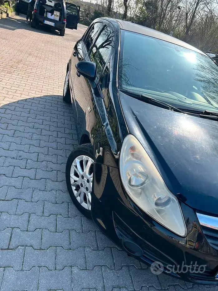 Usata Opel Corsa 80 CV (58 kW) 2007 Nero Utilitaria