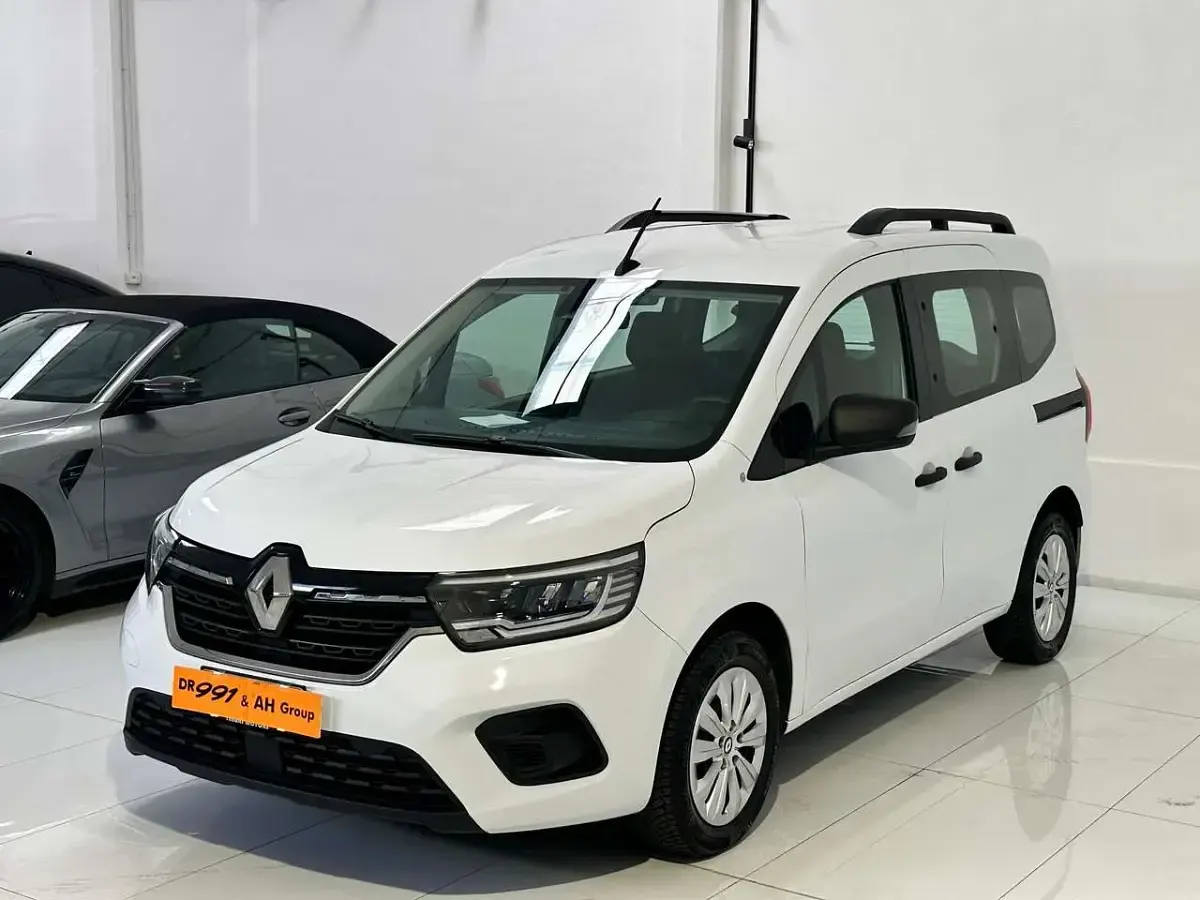 Usata Renault Kangoo Equilibre 95 CV (69 kW) 2023 Bianco Monovolume