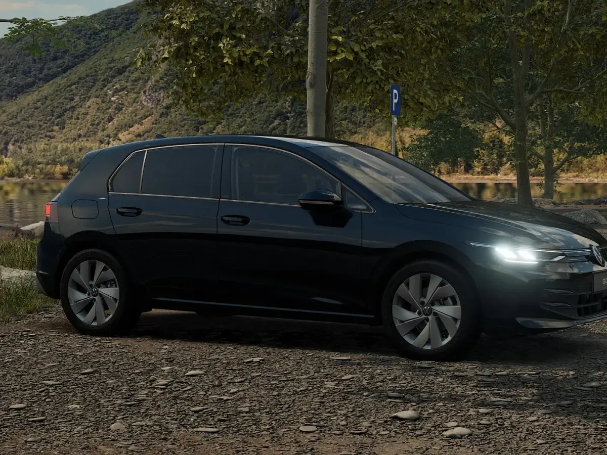 Nuova VW Golf VIII Edition 150 CV (110 kW) 2026 Grenadill black metallizzato Berlina