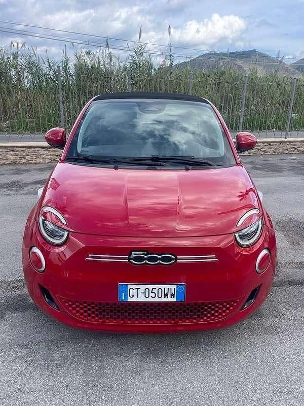 Usata 2024 Fiat 500e La Prima Cabrio | 19.950 € (Ottimo prezzo) - Immagine 1/4
