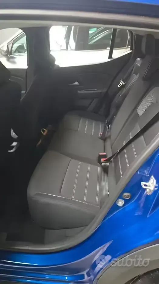 Usata Dacia Sandero Expression 110 CV (80 kW) 2024 Bluazzurro Utilitaria