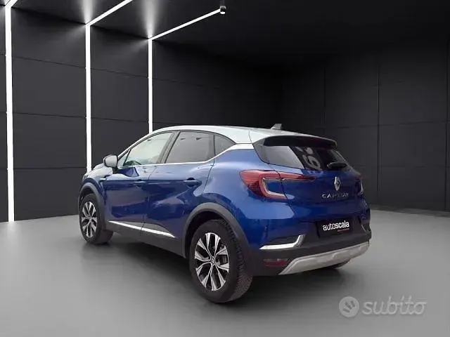 Usata Renault Captur Techno 91 CV (66 kW) 2024 Rosso SUV