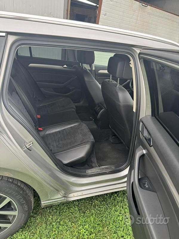 Usata VW Passat 150 CV (110 kW) 2016 Grigio Station wagon