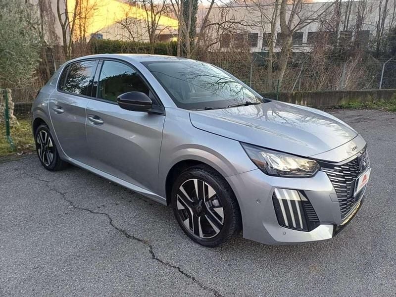 Usata Peugeot 208 Allure 101 CV (74 kW) 2024 Grigio Utilitaria
