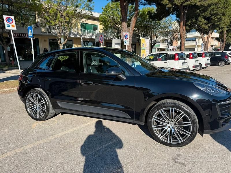 Usata Porsche Macan 252 CV (185 kW) 2017 Nero SUV