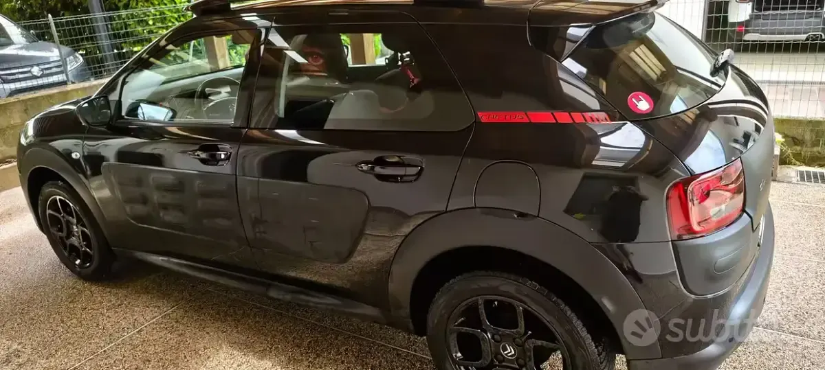 Usata Citroën C4 Cactus 82 CV (60 kW) 2018 Nero Utilitaria