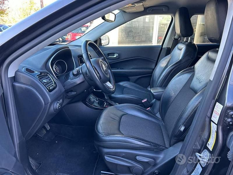 Usata Jeep Compass Limited 140 CV (102 kW) 2017 Grigio scuro SUV