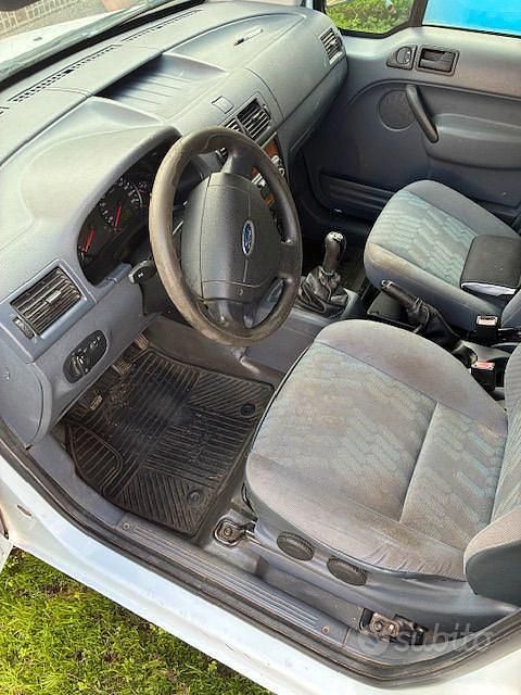 Begagnad Ford Transit Connect 2007 Minibuss