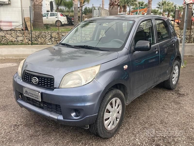 Usata Daihatsu Terios 85 CV (62 kW) 2011 Grigio SUV