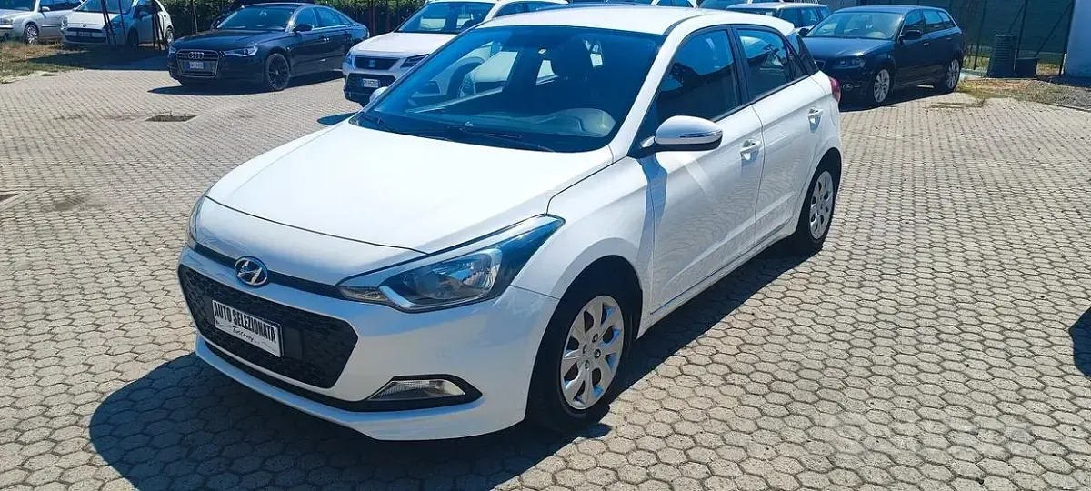 Usata Hyundai i20 Classic 75 CV (55 kW) 2018 Bianco Berlina