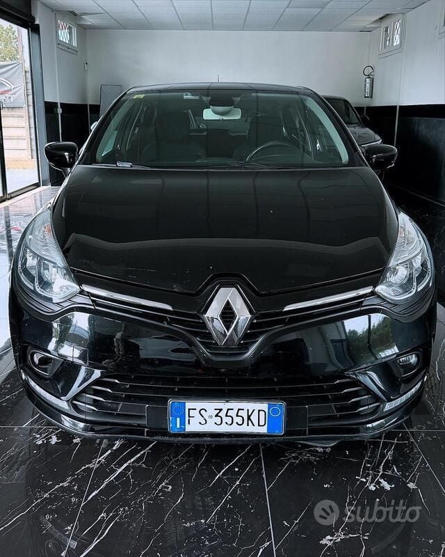 Usata 2018 Renault Clio IV Due volumi | 6900 € (Super prezzo) - Immagine 1/4